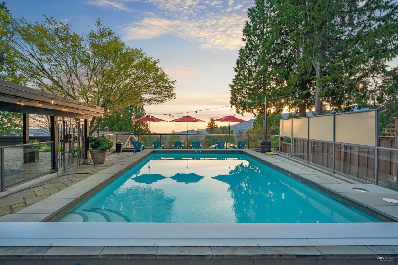 Cypress: Private Bedroom/Bathroom/Office, With Shared Pool, Hot Tub North Vancouver Bagian luar foto