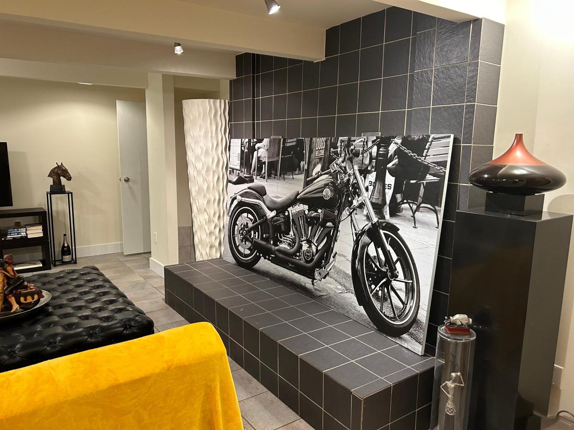 Cypress: Private Bedroom/Bathroom/Office, With Shared Pool, Hot Tub North Vancouver Bagian luar foto